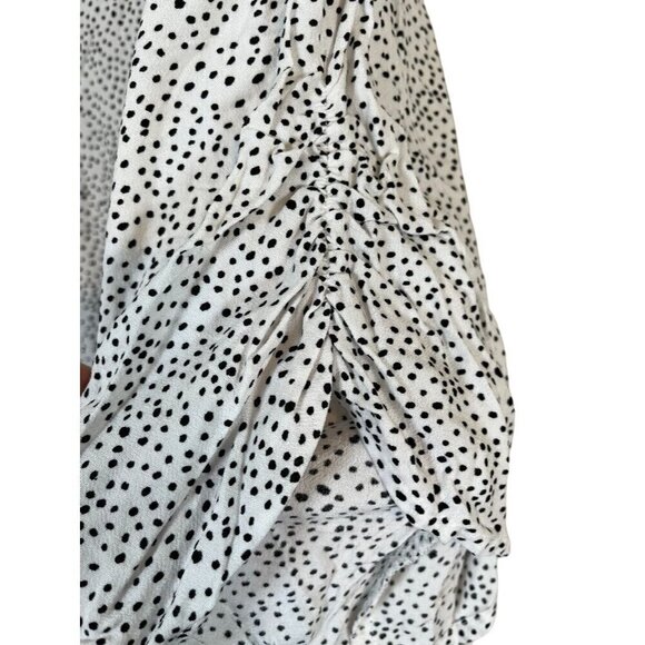 Torrid Women Top Size 5X White Round Neck Black Polka Dot Ruched Sleeve Plus 28 - Picture 7 of 12